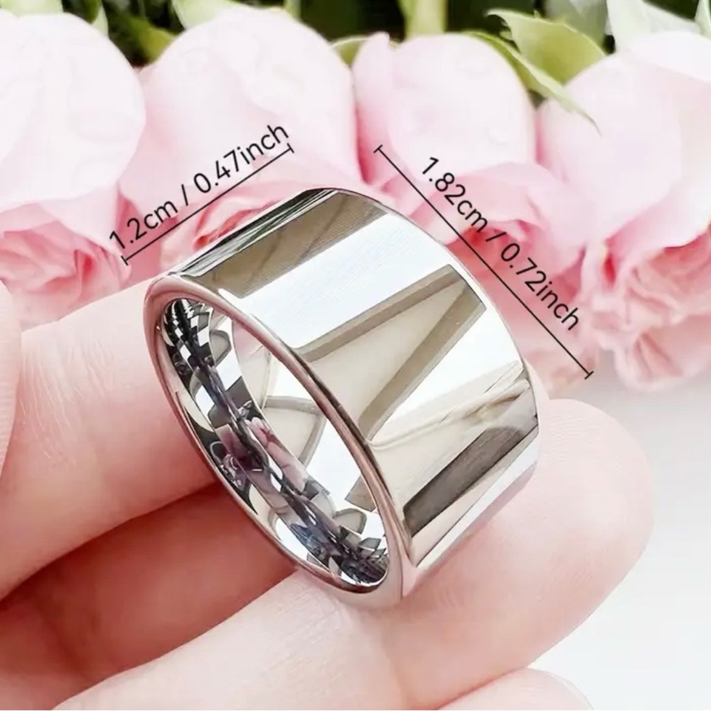 NWOT 18K Stainless Steel Ring sz 8 - Picture 4 of 4